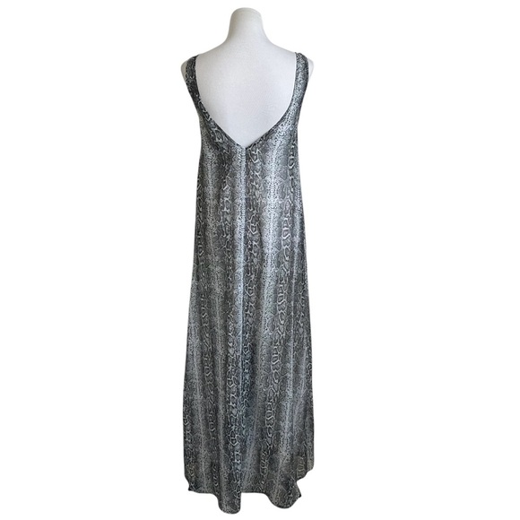 Show Me Your Mumu Women Sheer Snakeskin V Neck Maxi dress Sz Med Gray Sleeveless - Picture 2 of 9